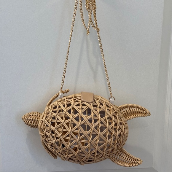 NWT Tommy Bahama woven turtle convertible crossbody bag - Picture 9 of 10